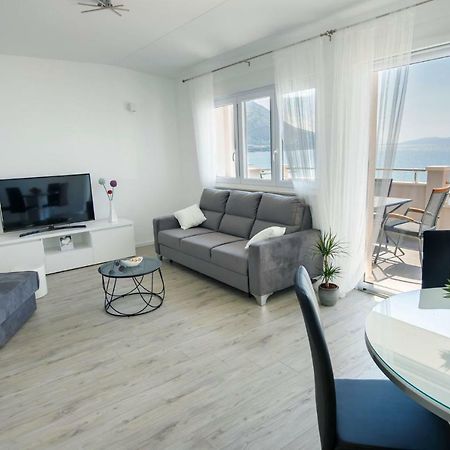 Apartmani Ticinovic Omis Ngoại thất bức ảnh