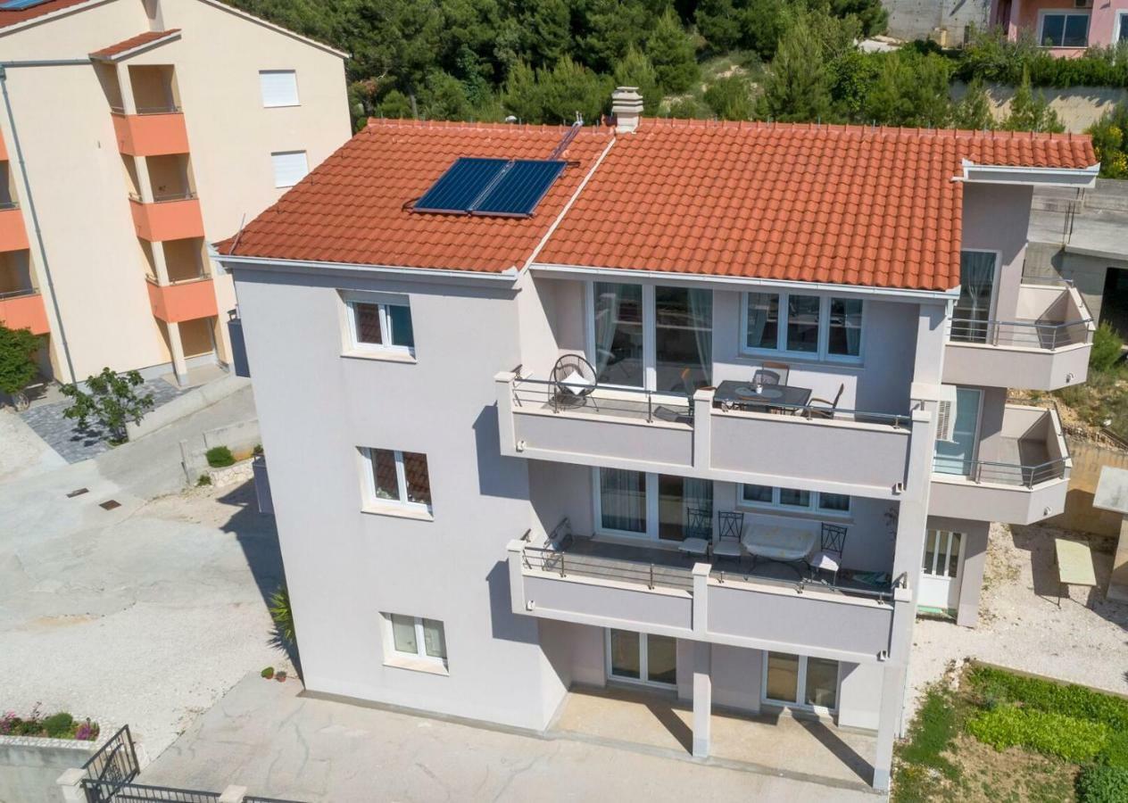 Apartmani Ticinovic Omis Ngoại thất bức ảnh