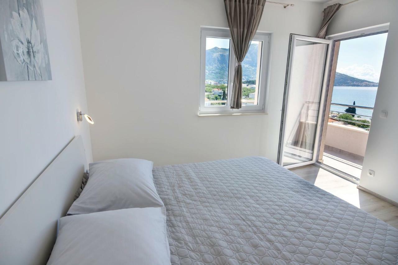 Apartmani Ticinovic Omis Ngoại thất bức ảnh