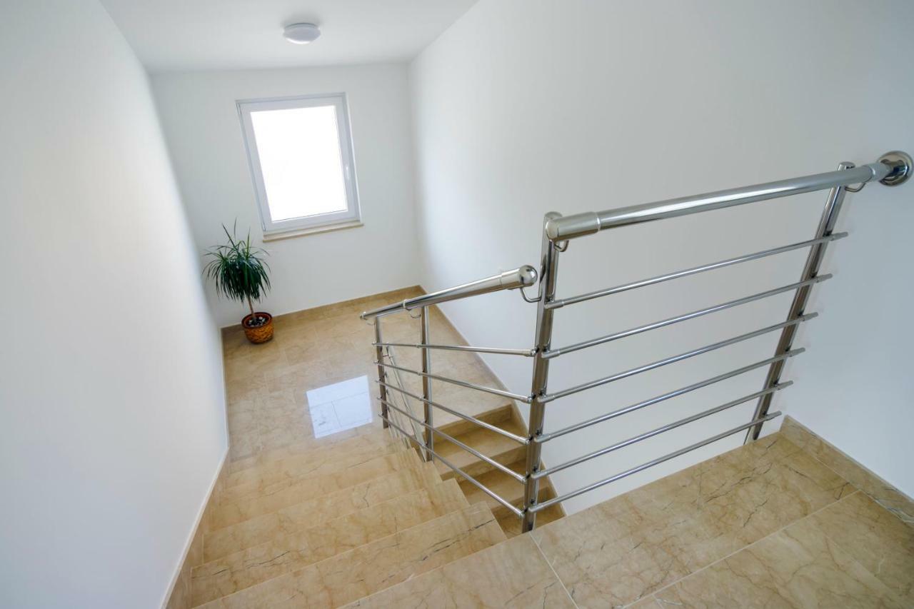 Apartmani Ticinovic Omis Ngoại thất bức ảnh