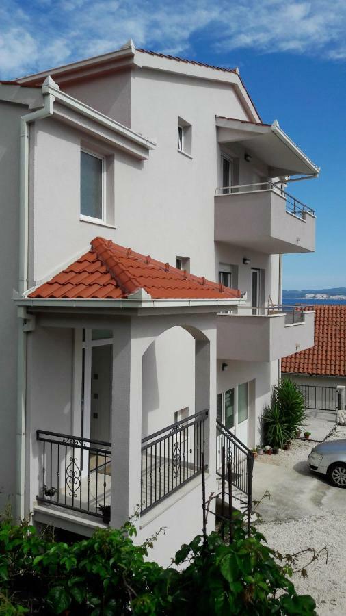 Apartmani Ticinovic Omis Ngoại thất bức ảnh